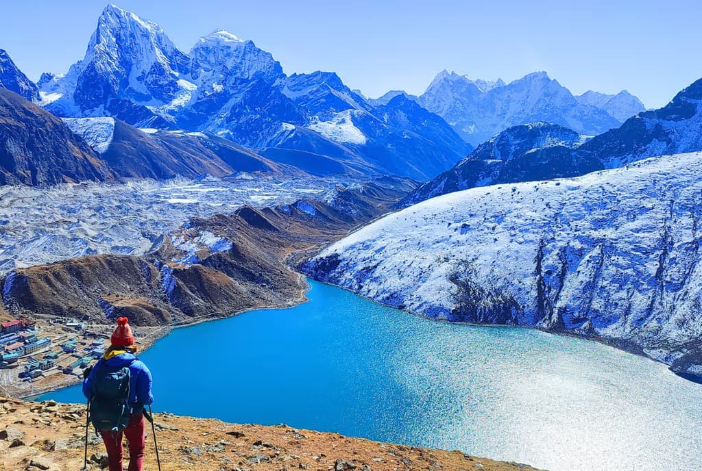 Everest and Gokyo Lakes 
