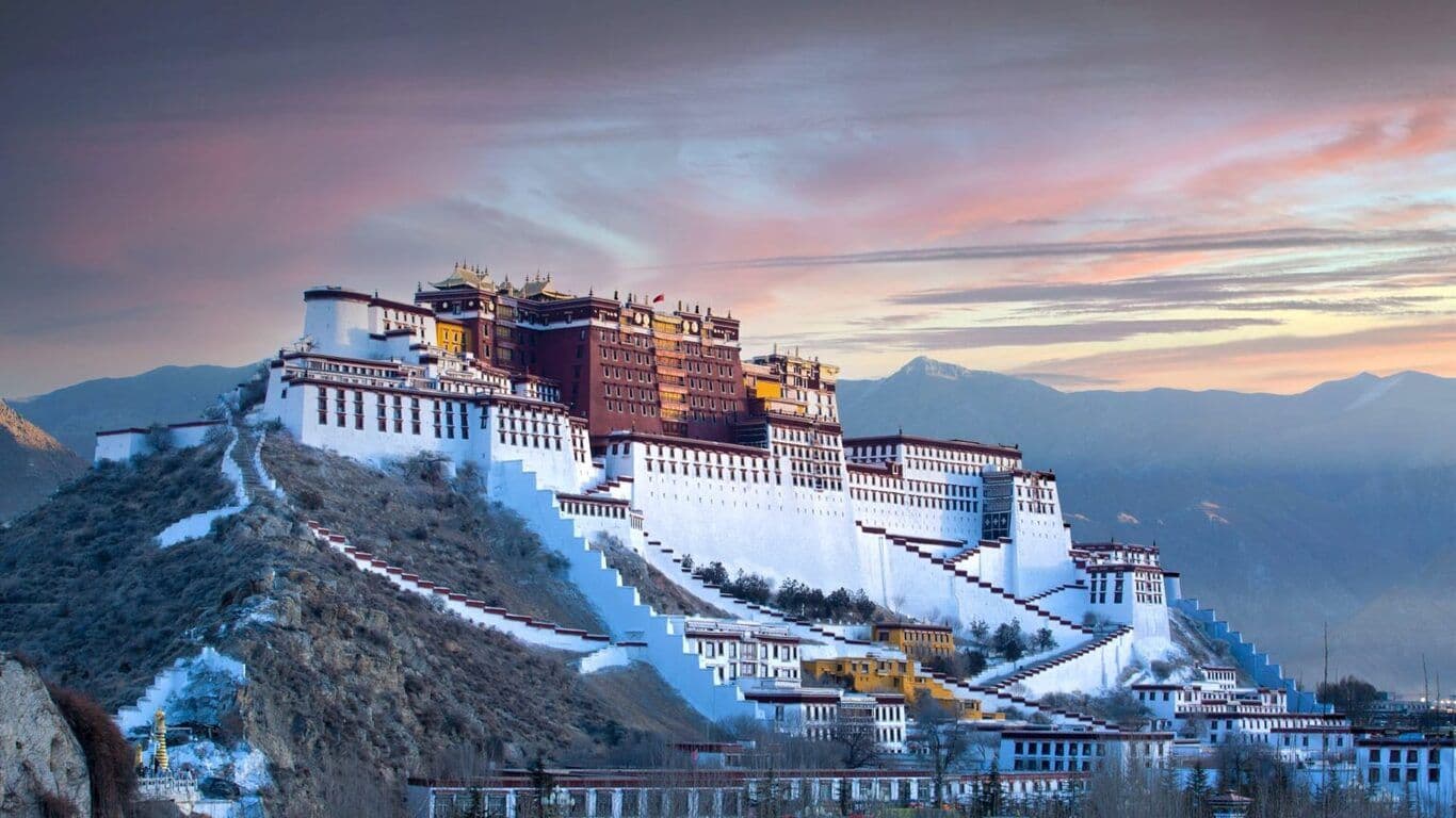 Mount Kailash Pilgrimage via Kyirung (Highest Point 5670m) 