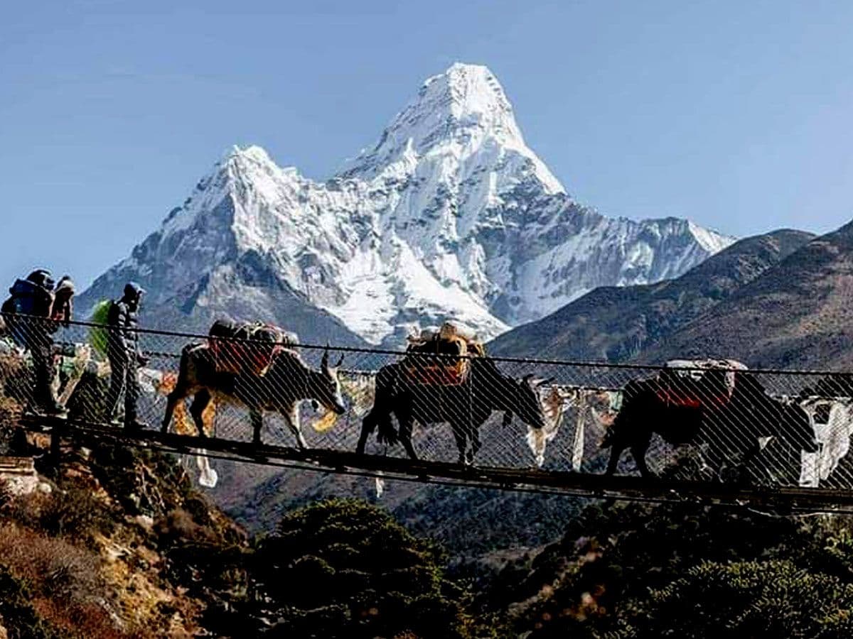 Tabochey Ridge and Amadablam Base Camp